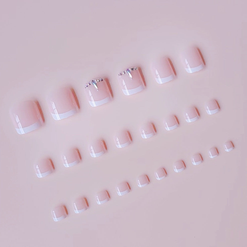 Nail art set with elegant rhinestone details Bowlift