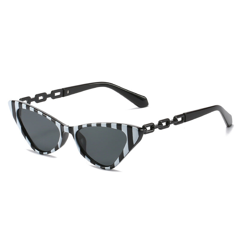 Women Cat-Eye Sunglasses with Stylish Chain Accents Bowlift