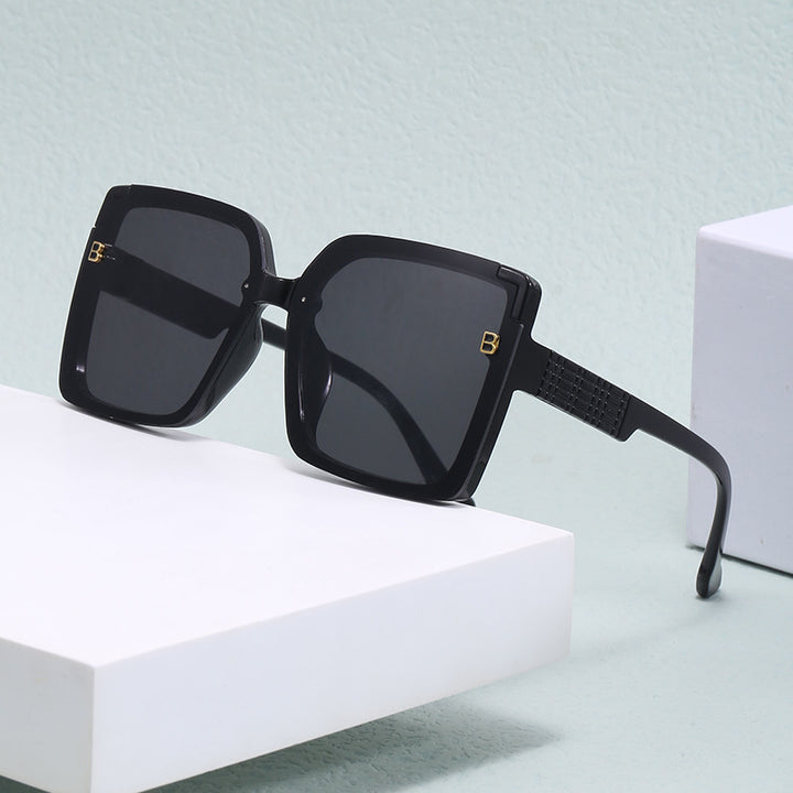 Women's fashionable square sunglasses with textured temple design Bowlift