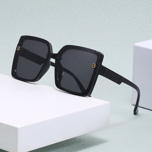 Women's fashionable square sunglasses with textured temple design Bowlift