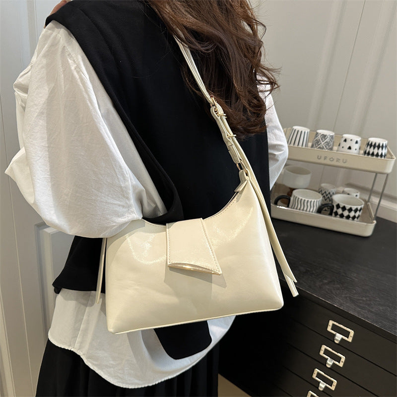 Luxurious Patent Leather Shoulder Bag Bowlift