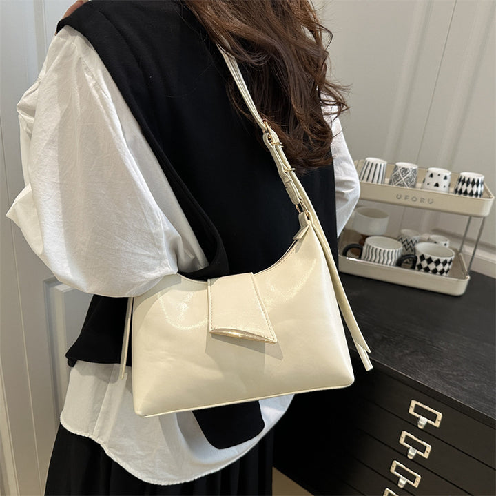Luxurious Patent Leather Shoulder Bag Bowlift