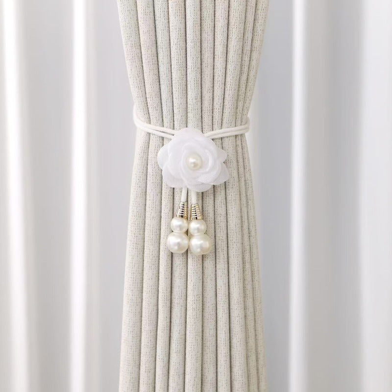 Decorative curtain holder Bowlift