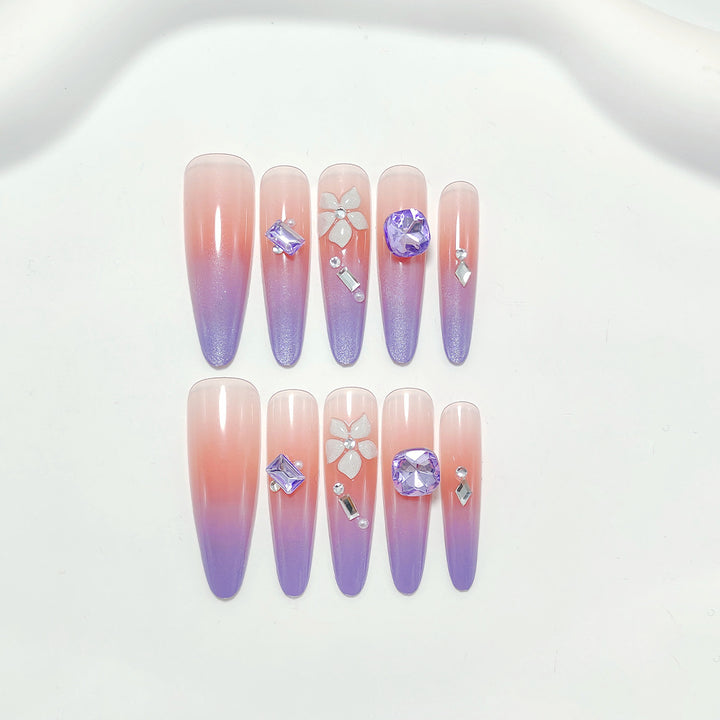 Artistic fingernails with delicate rhinestone details Bowlift