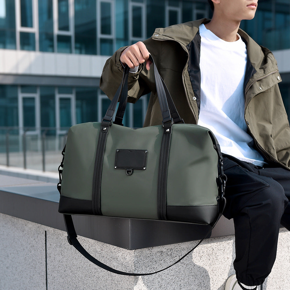 Sporty travel bag with stylish design and sturdy carrying handles Bowlift