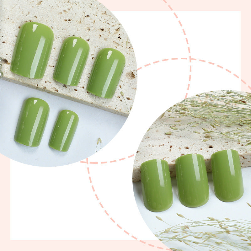 Acrylic nail set with shiny surfaces and perfect fit Bowlift