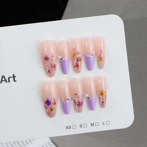 Floral-Embellished Press-On Nail Set Bowlift