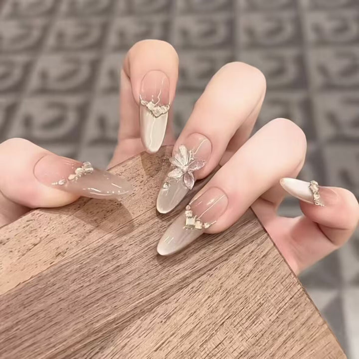 Artistic Floral-Embellished Press-On Nail Art Bowlift