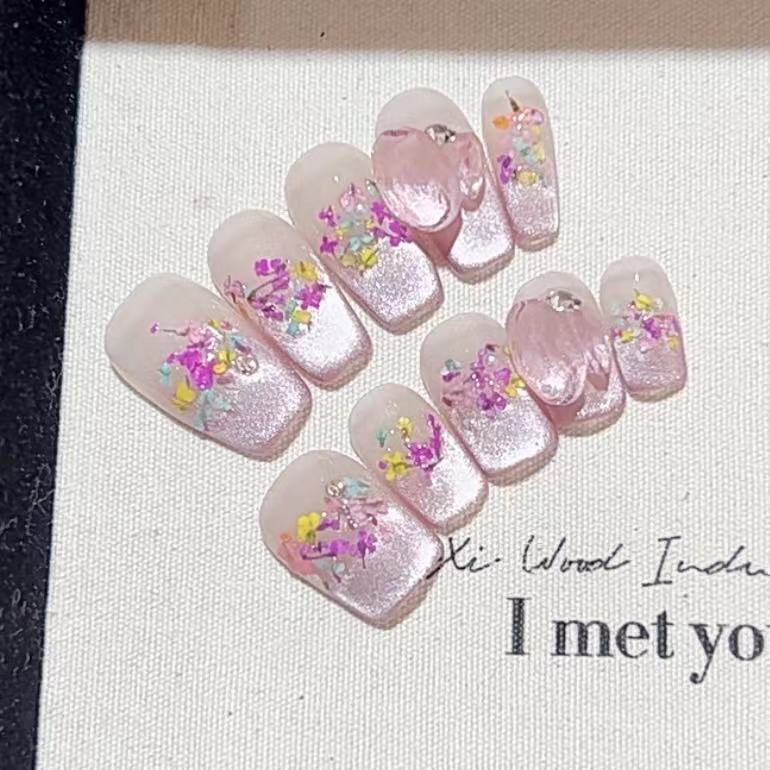 Artistic Floral Decorative Press-On Nails Bowlift