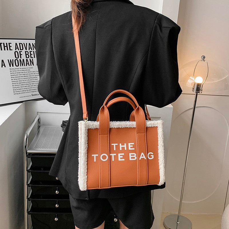 Fashionable Handbag With Removable Shoulder Strap Bowlift