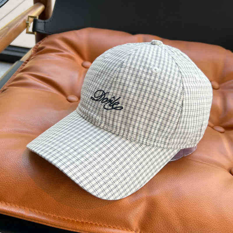 Men's Casual Checkered Baseball Cap Bowlift