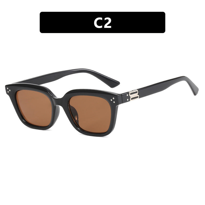 Women oversized sunglasses in modern geometric design Bowlift