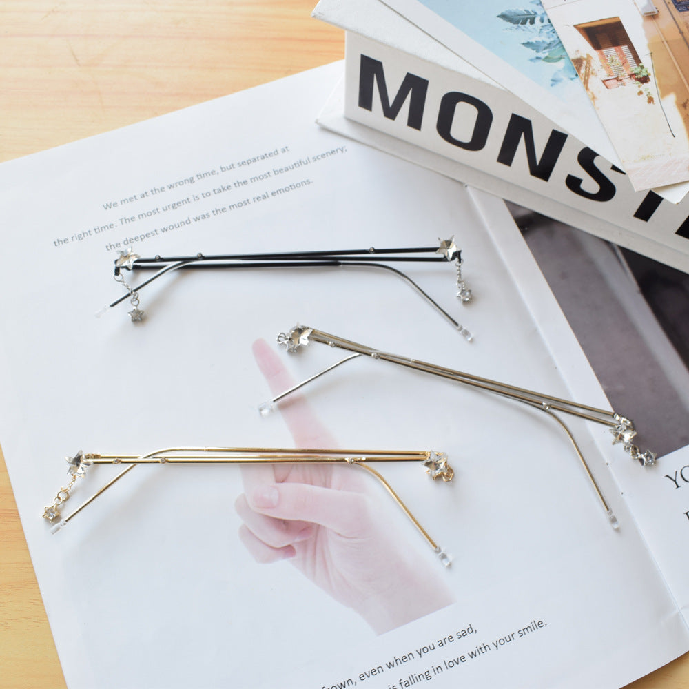 Star-Embellished Eyewear Chain Bowlift