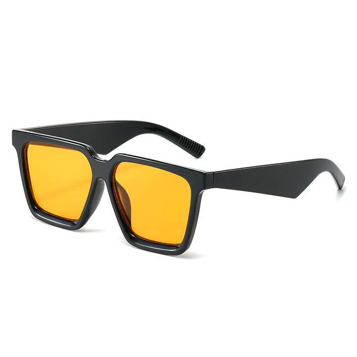 Women's fashionable sunglasses in striking square design Bowlift