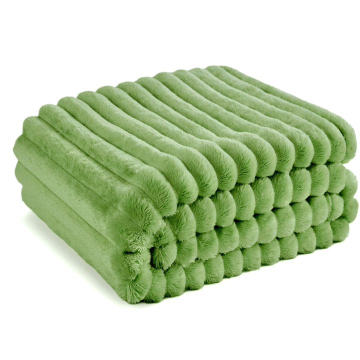 Cozy Plush Throw Blanket Bowlift