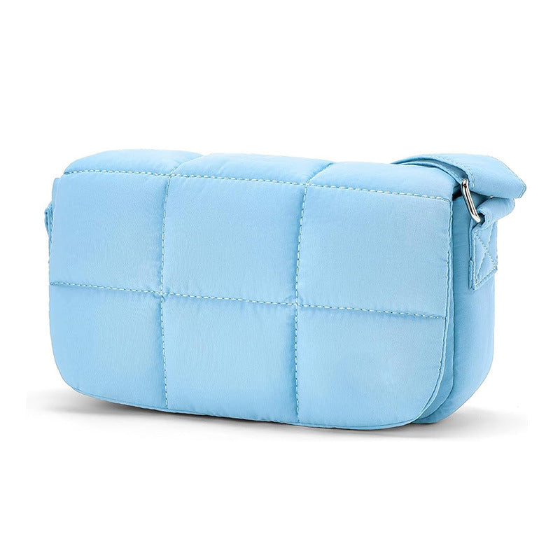 Fashionable Crossbody Bag with Quilted Surface Bowlift