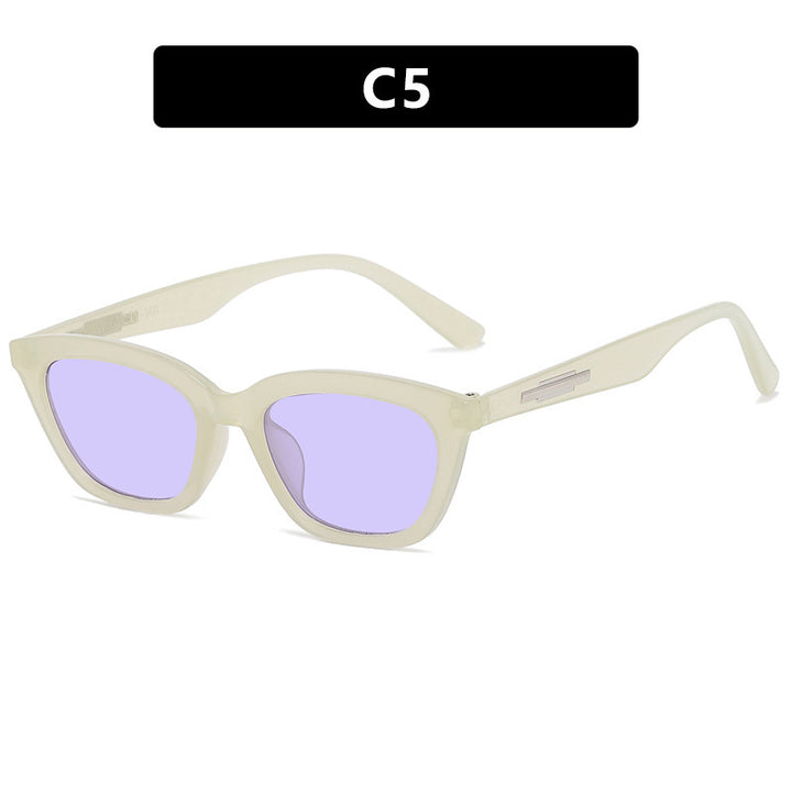Women Cat-Eye Sunglasses with modern design and high-quality frame Bowlift