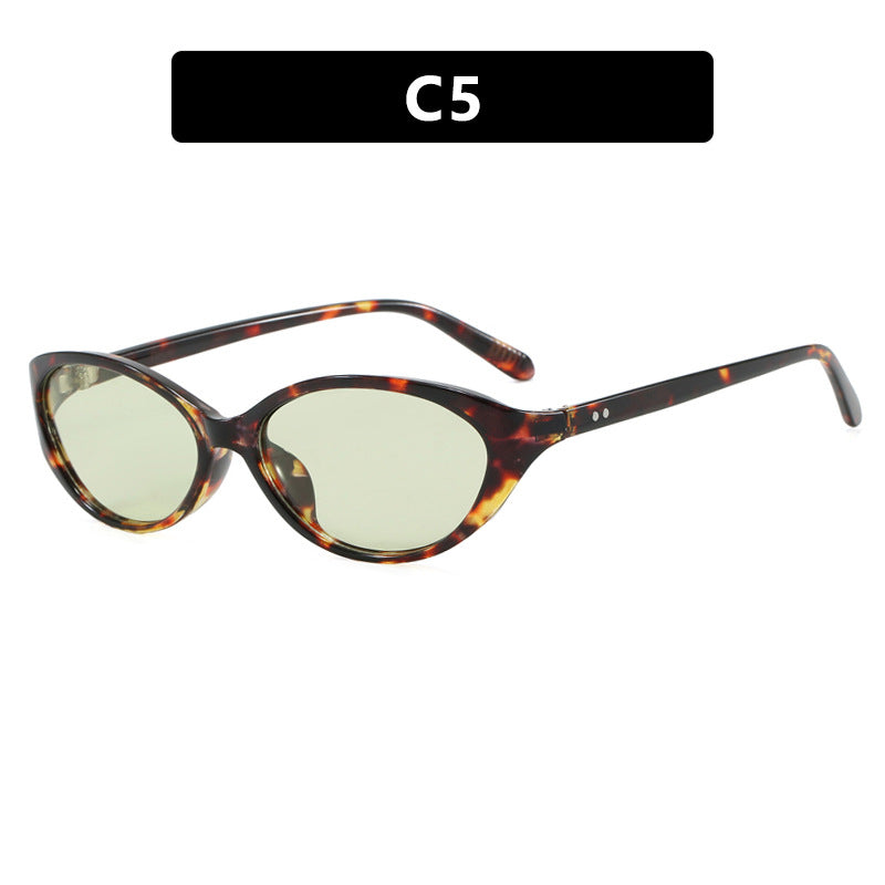 Women's Cat-Eye Sunglasses with stylish design and protective UV filter Bowlift