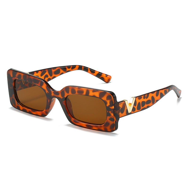 Women's fashionable square sunglasses with stylish metal embellishment Bowlift