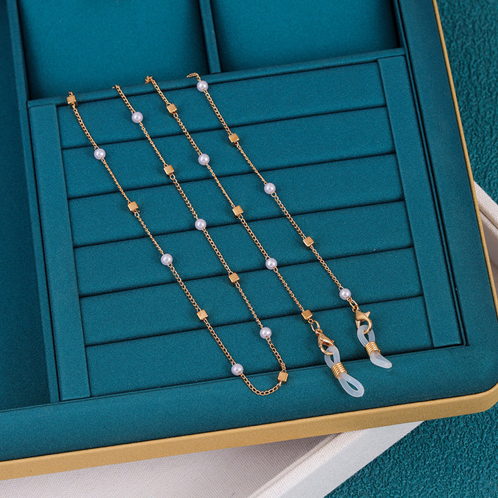 Star Charm Eyewear Chain Bowlift
