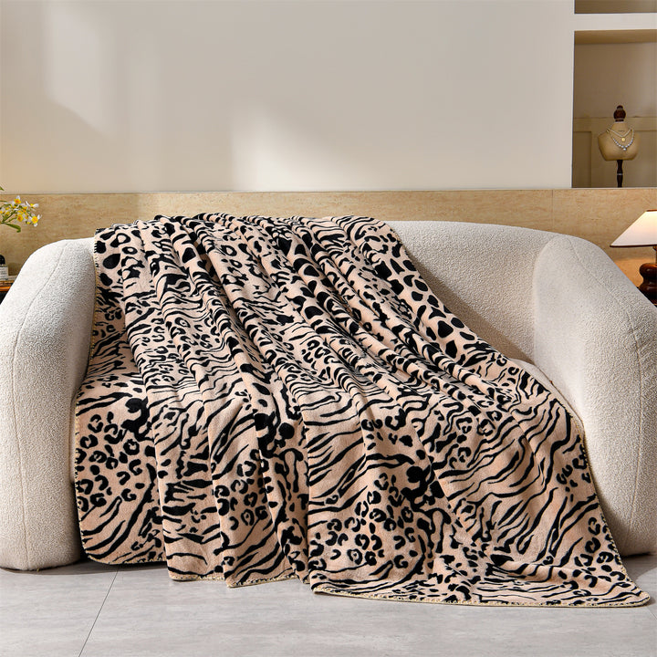 Luxury Leopard-Print Fleece Throw Blanket Bowlift