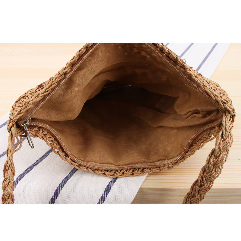 Macrame Crossbody Bag in Crescent Moon Design Bowlift