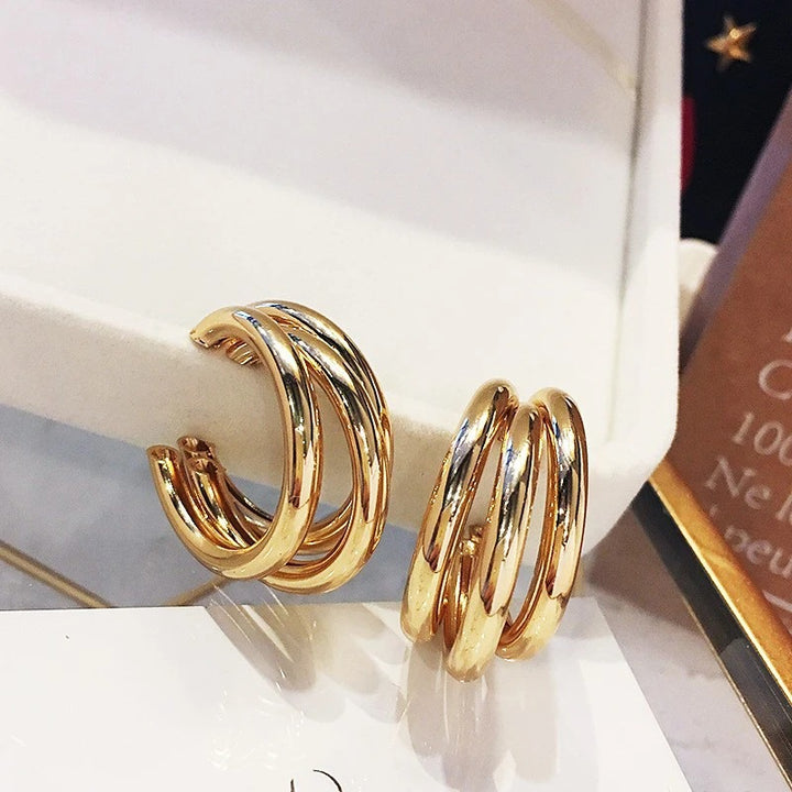 Fashionable Hoop Earrings Made of High-Quality, Polished Metal Bowlift