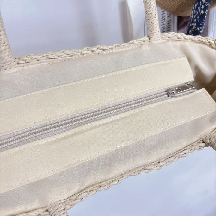 Braided beach bag with airy mesh structure Bowlift