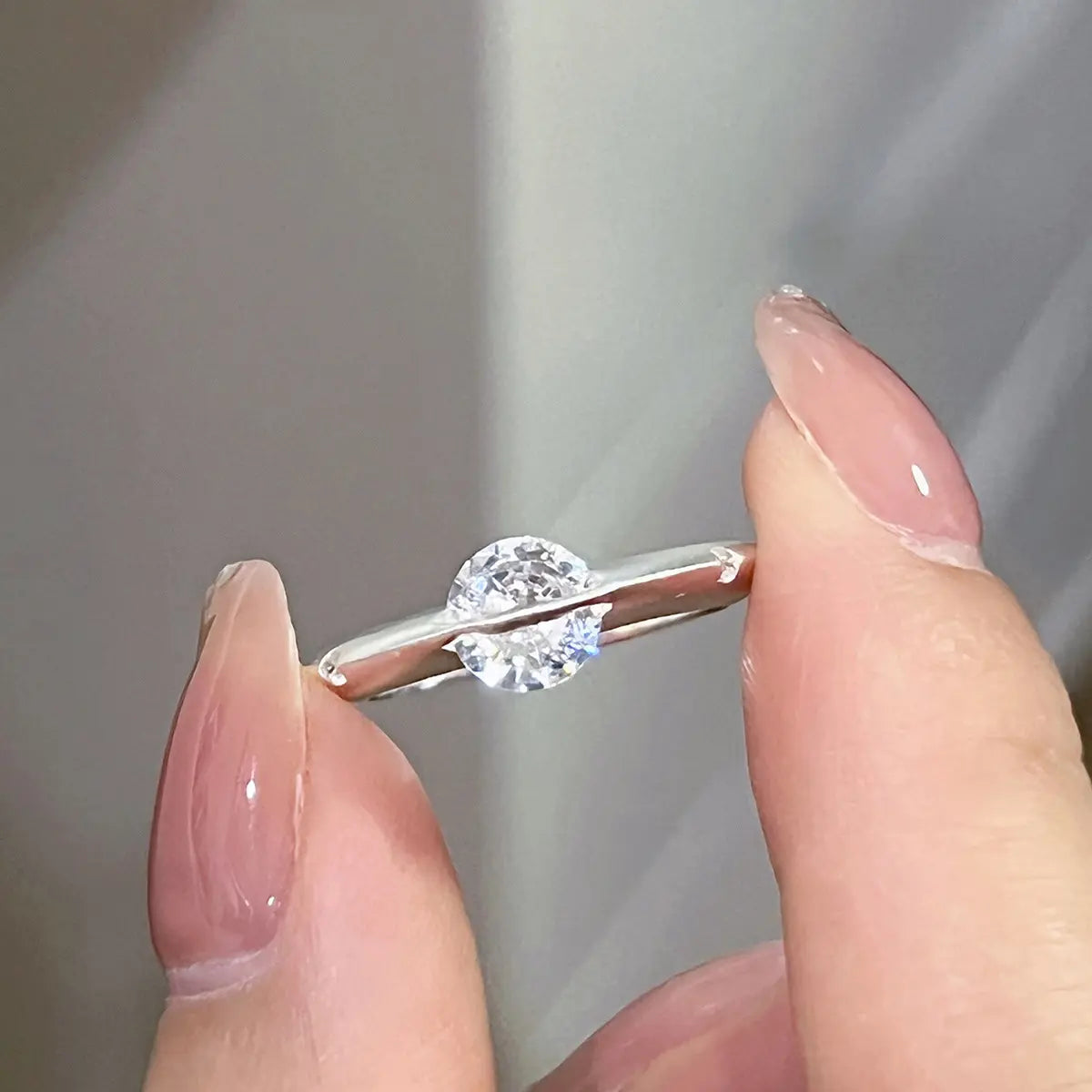 BowLift | StellarRing™ Astro-Inspired Brilliance