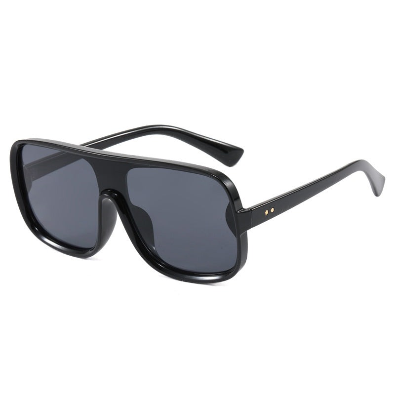 Women’s fashionable oversized sunglasses in futuristic design Bowlift