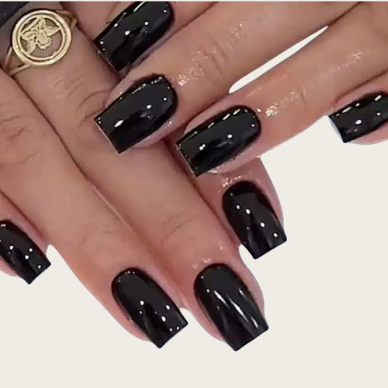 Artificial Nail Set in Shimmering Black Width Bowlift