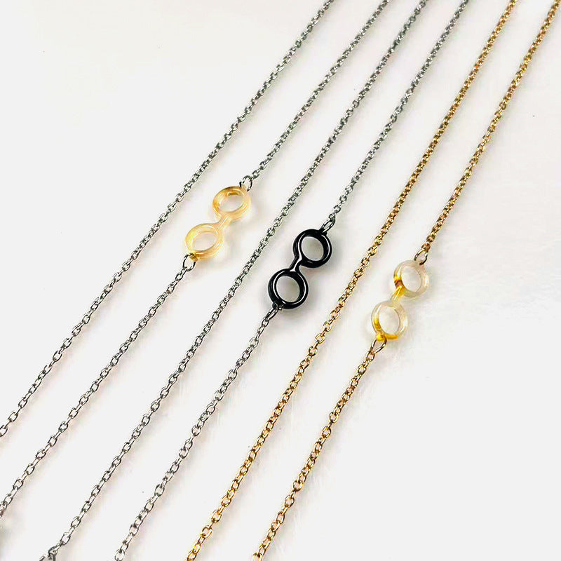 Chic Chain Necklace Bowlift