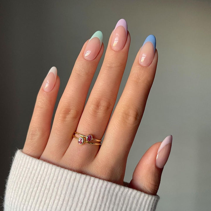 Acrylic nail set with gentle gradient and elegant tips Bowlift