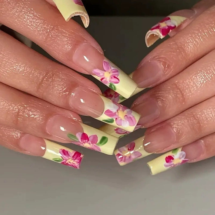 Decorative Long Press-On Nail Extensions Bowlift