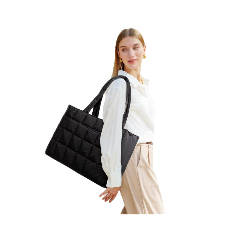 Stylish and Padded Tote Bag Bowlift