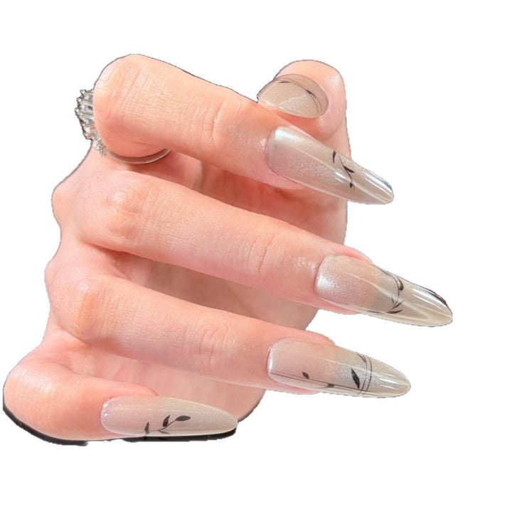 Artificial nails in elegant design Bowlift