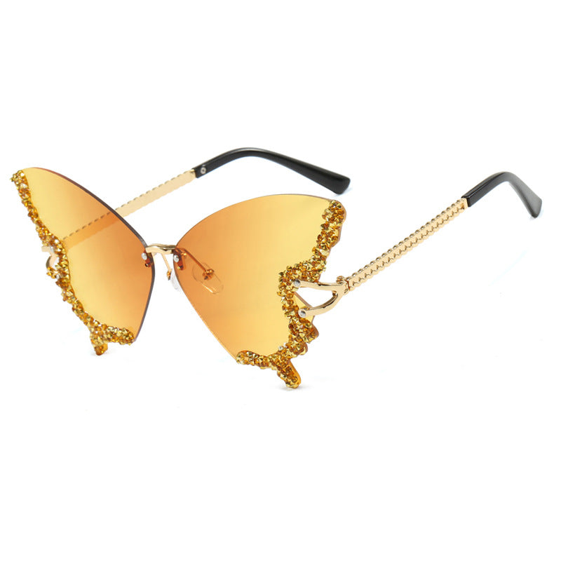 Women's large cat-eye sunglasses with sparkling rhinestone embellishment and elegant frame Bowlift
