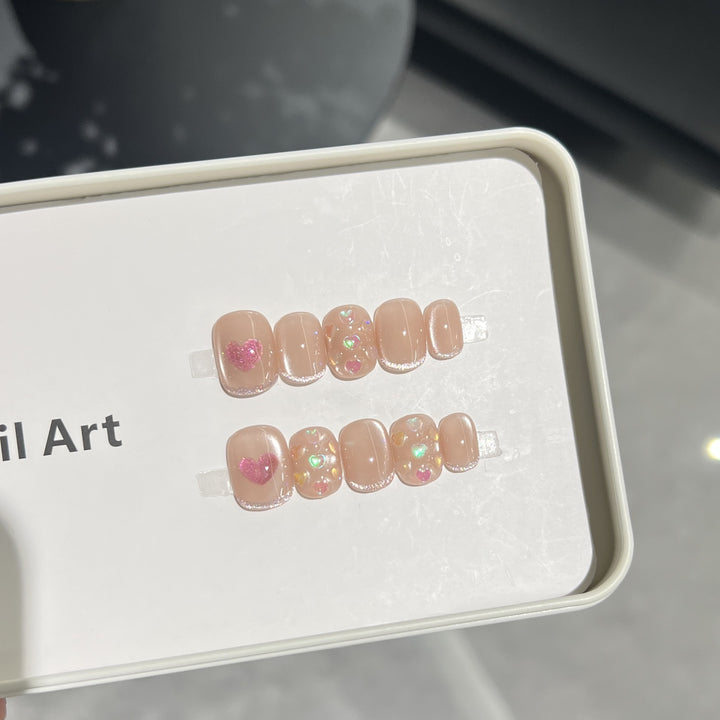 Heart-Accent Press-On Nail Set Bowlift