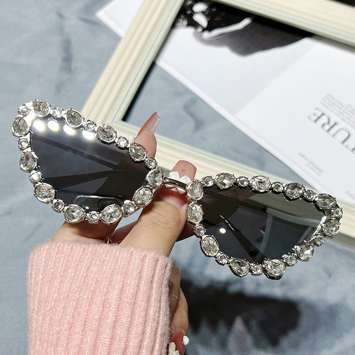 Heart-Shaped Rhinestone-Embellished Sunglasses Bowlift