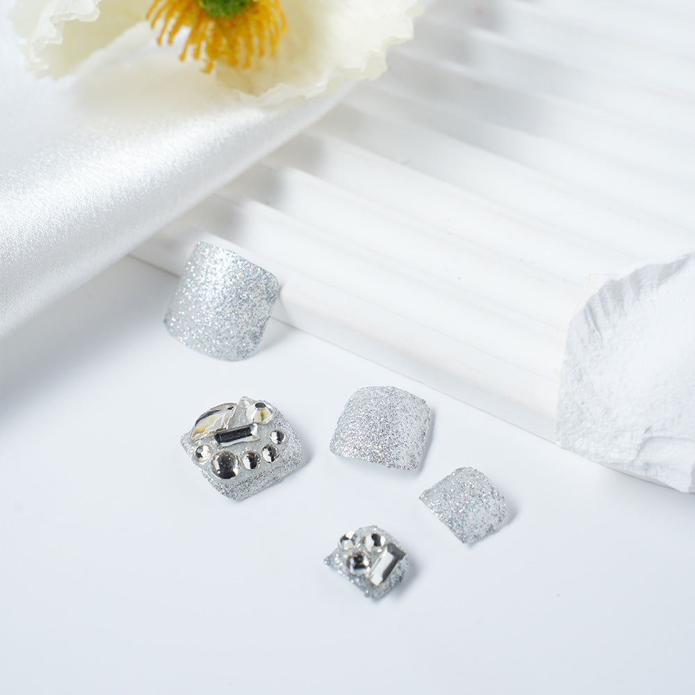 Glittering Press-On Nail Art Set Bowlift