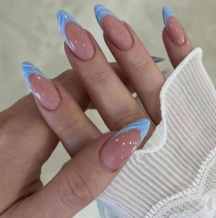 Elegant artificial nails with curved tips Bowlift