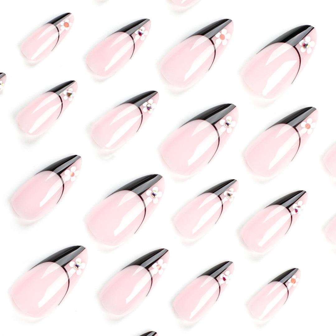 Artful nail art in elegant stiletto design Bowlift