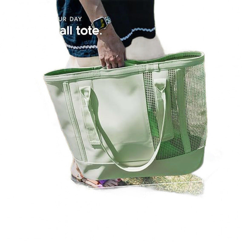 Spacious beach bag with breathable mesh area Bowlift