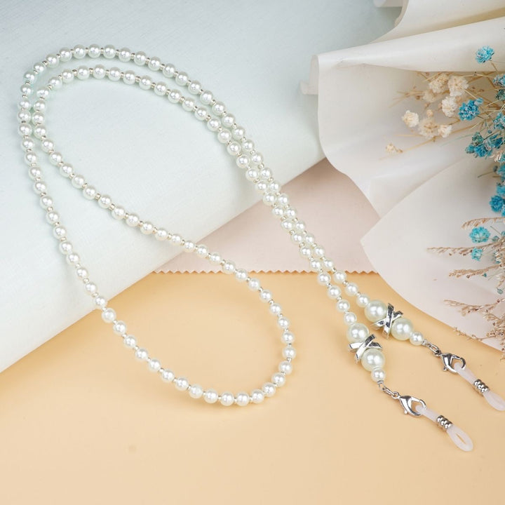 Stylish Beaded Glasses Chain Bowlift