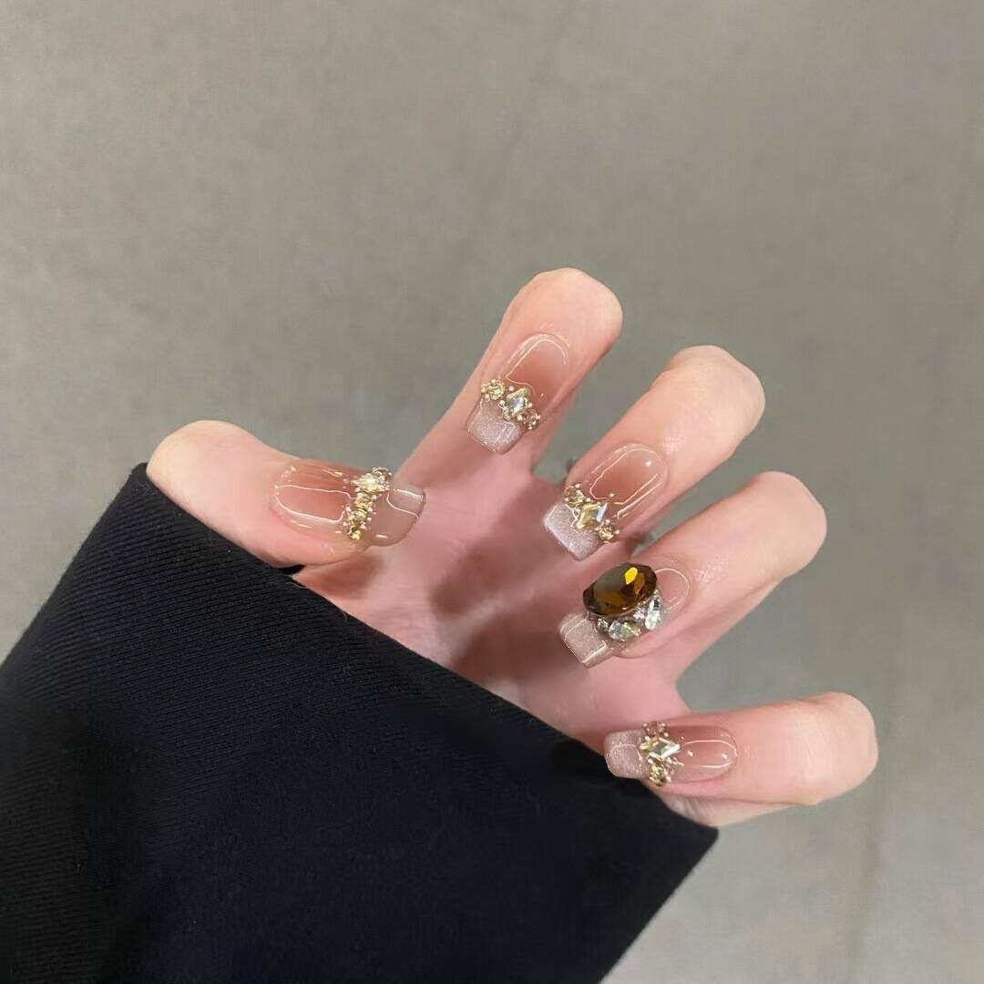Decorative Press-On Nail Design Set Bowlift