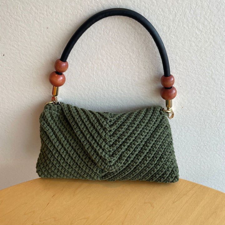 Elegant Woven Shoulder Bag Bowlift