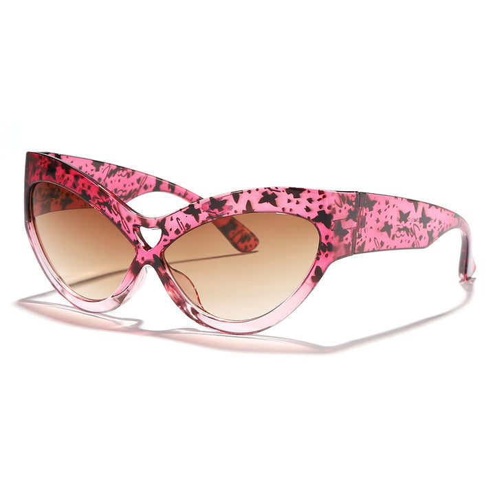 Women striking sunglasses in trendy leopard pattern Bowlift