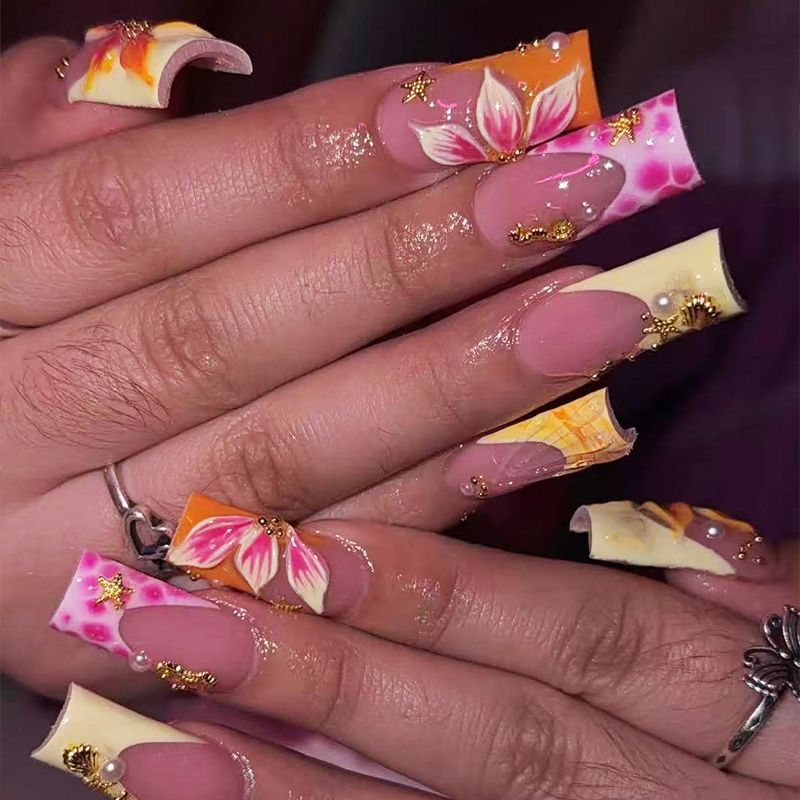 Artisan Decorative Nail Tips Bowlift