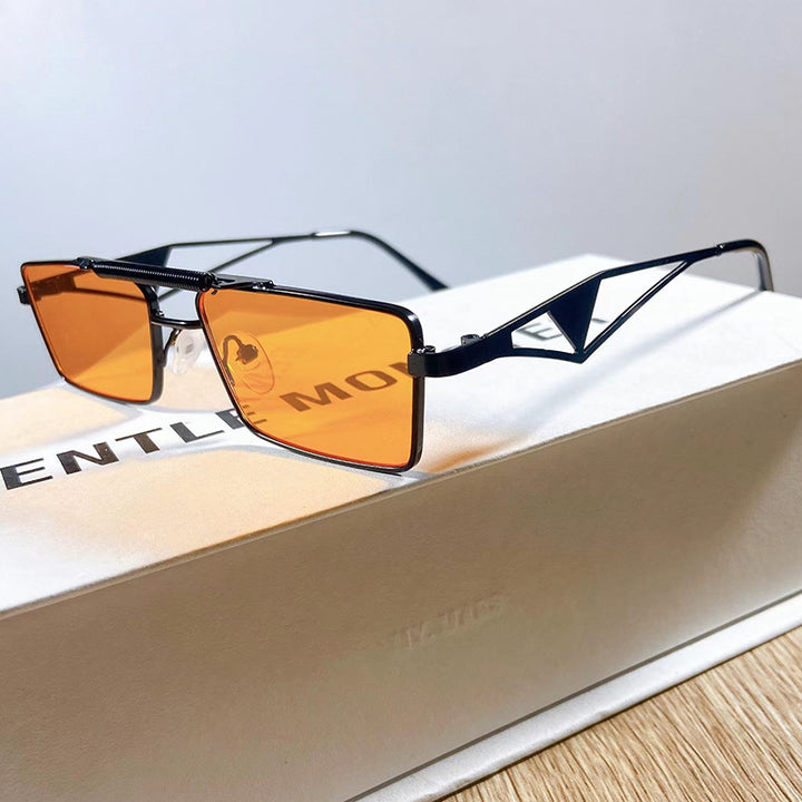Fashionable sunglasses with square frame and mirrored lenses Bowlift