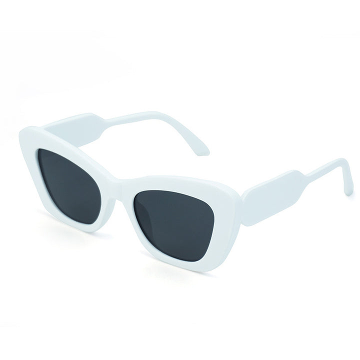 Women's Cat-Eye Sunglasses with Stylish Details Bowlift